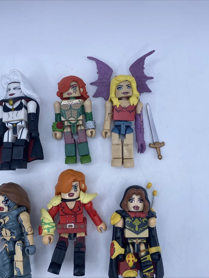 Lote de 16 mujeres fatales y sombríos cuentos de hadas minimates-Witchblade-Lady Death Foto 4 de 4