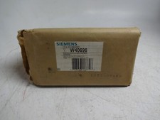 New Siemens W40698 I-T-E Accessary Replacement Line and Load Base Assembly