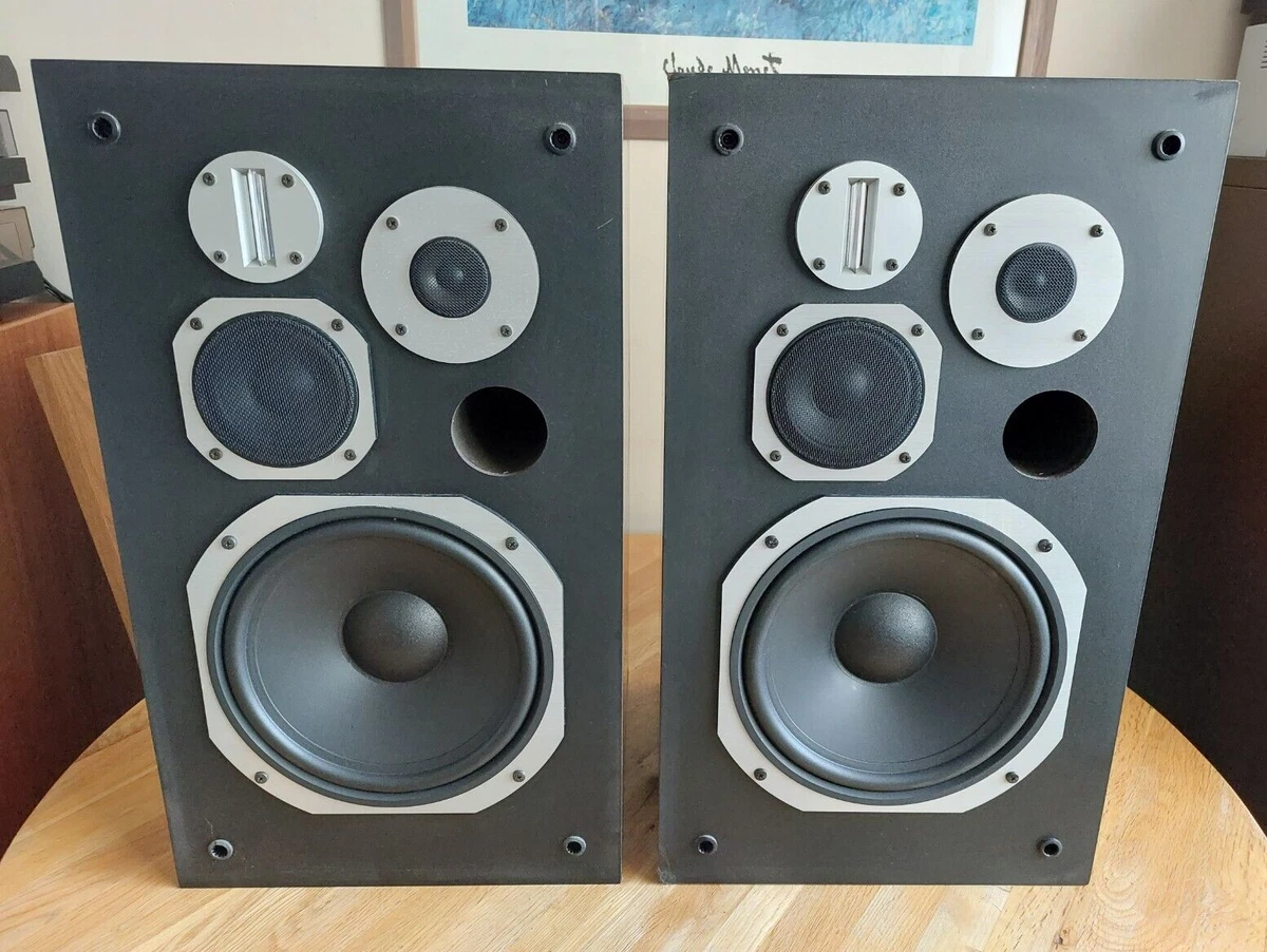 Pioneer HPM 700 HiFi 4 Way Bass Reflex Speakers