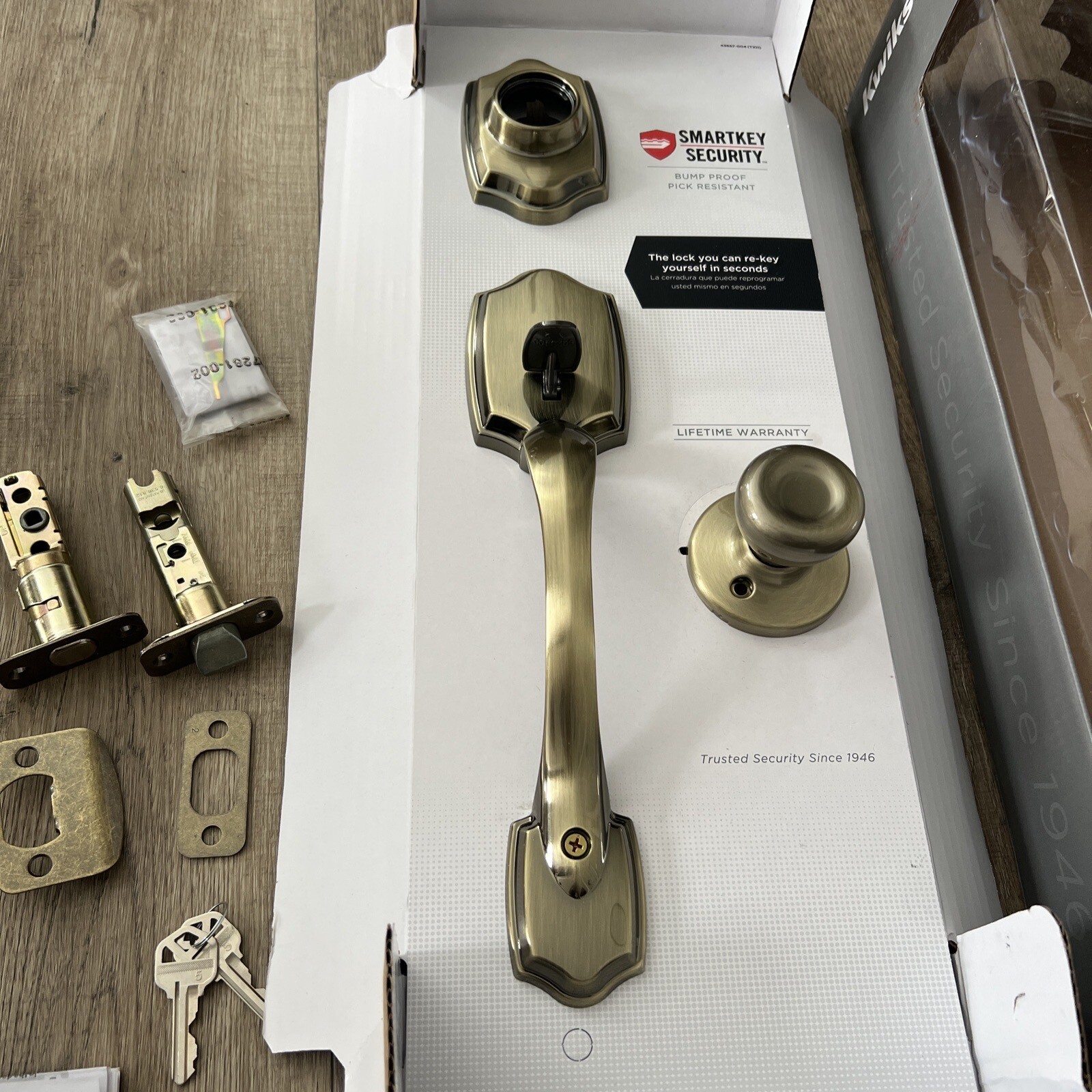 Kwikset Belleview Antique Brass Door Handleset Tylo Knob w/ SmartKey