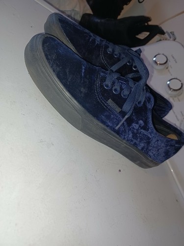 navy blue velvet vans