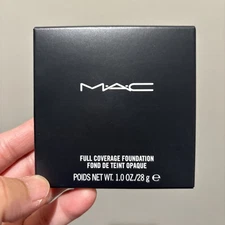 MAC Full Coverage Foundation Creamy Compact NW35 - Full Size - New 🎁