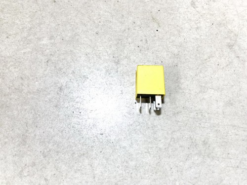 24433728 Relais, Arbeitsstrom 29200076 Opel Meriva DE1133585-83