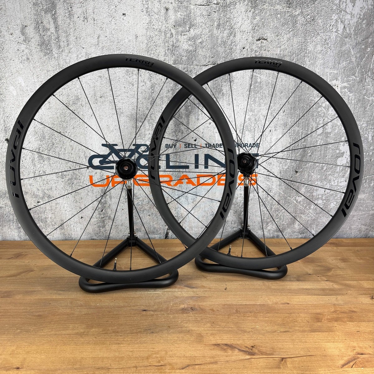 Roval Terra CLX Carbon Tubeless Center Lock Disc Brake Wheelset