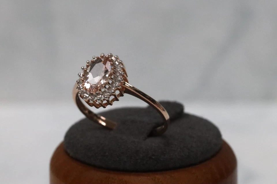 Anillo con racimo de diamantes y morganita de oro rosa de 9 quilates - talla P1/2 - sello del Reino Unido Foto 2 de 4