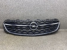 Kühlergrill 39225888 551004542 def Opel Insignia B Facelift 21.2043.243