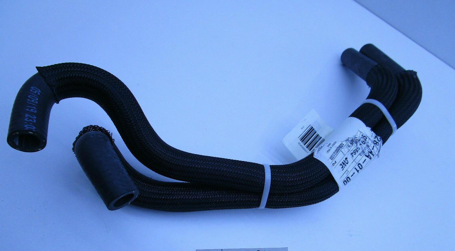 INLET AND OUTLET HEATER HOSES TO SUITE HOLDEN COMMODORE VT VX VY 5.7 V8