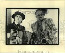 1990 Press Photo Clowns Joan Mankin and Diane Wasnak in Pickle Family Circus