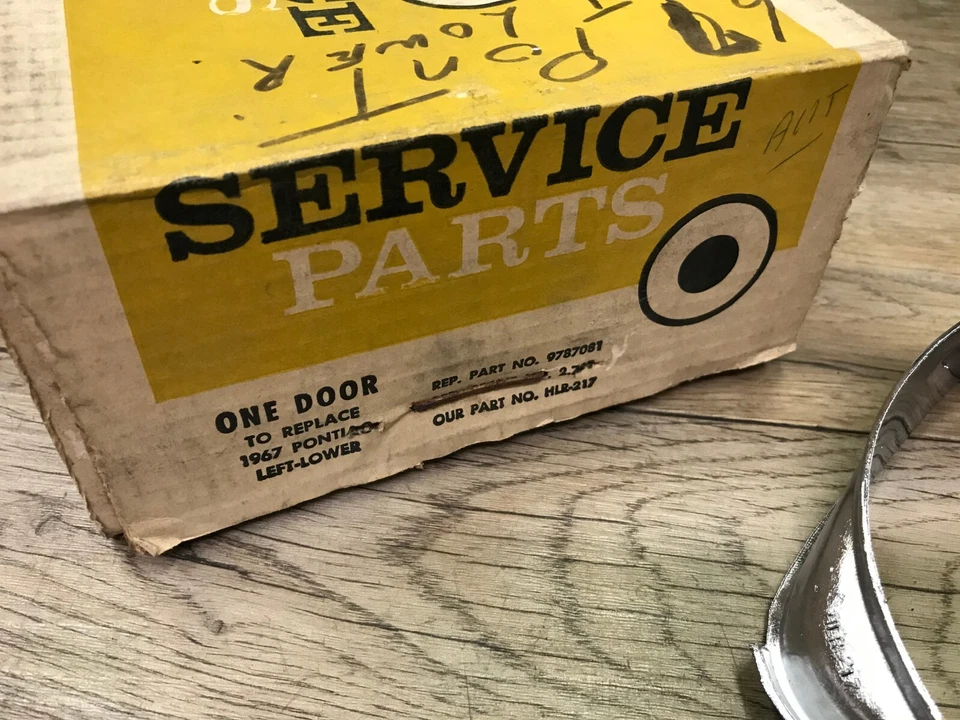 1967 PONTIAC GRAND PRIX CATALINA NOVA MOLDURA DE FAROL INFERIOR CROMADA LH - Imagem 3 de 3