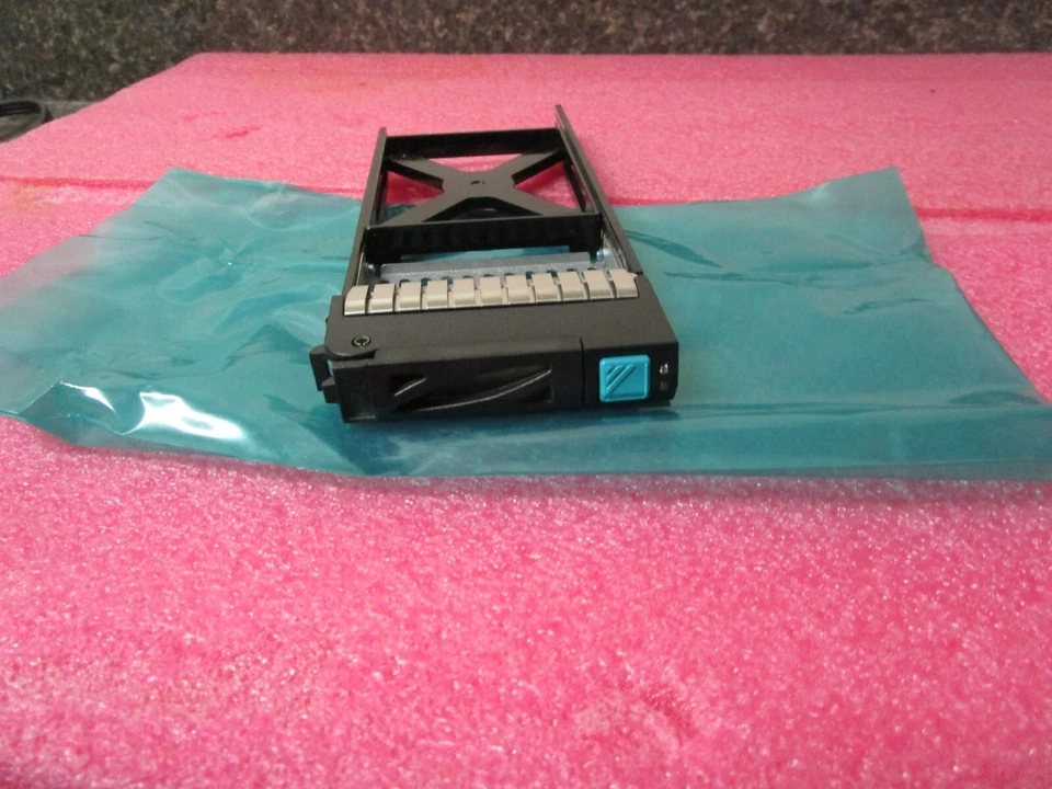 NEW! Qty (24)  2.5" NEC Server Dummy Tray 243-536317-502 - NF9100-CZ29P - Image 3 of 4