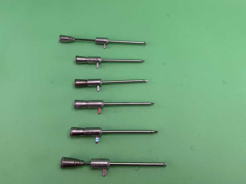 Lot of (6) Stryker 275-722-300 cannulas with obturators MRG9347