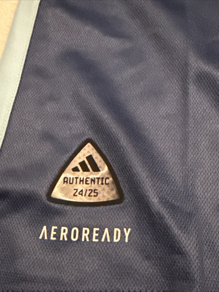 Camiseta deportiva de fútbol visitante Adidas para hombre 2024-25 versión auténtica de Kansas City XL Foto 2 de 4