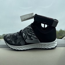 Size 10.5 New Balance Lindor 1 TLINDPR Black Floral Men's Baseball Turf Shoes