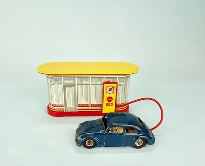 Distler Tankstelle mit einem CKO Käfer aus den 60er Jahren. - Bild 1 von 4