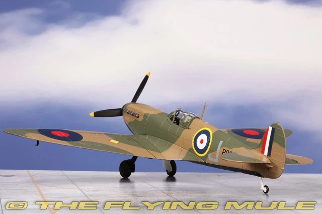 Hobby Master 1:48 Spitfire Mk I RAF No.92 Sqn Peter Cazenove P9374 - Image 2 of 4