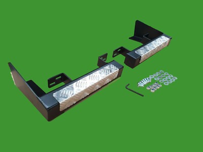 Robuste schwarze Stoßstange hinten mit Riffelblech - Land Rover Defender/Serie