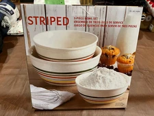 BAUM STRIPED 3 PIECE NESTING BOWL STONEWARE SET