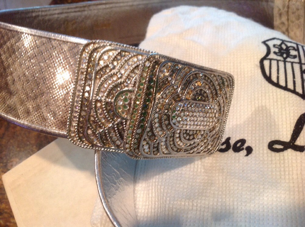 REDUCED!VINTAGE FINESSE LA MODEL PYTHON SILVER BE… - image 9