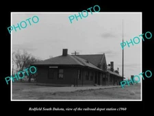 OLD POSTCARD SIZE PHOTO OF REDFIELD SOUTH DAKOTA RAILROAD DEPOT STATION c1960