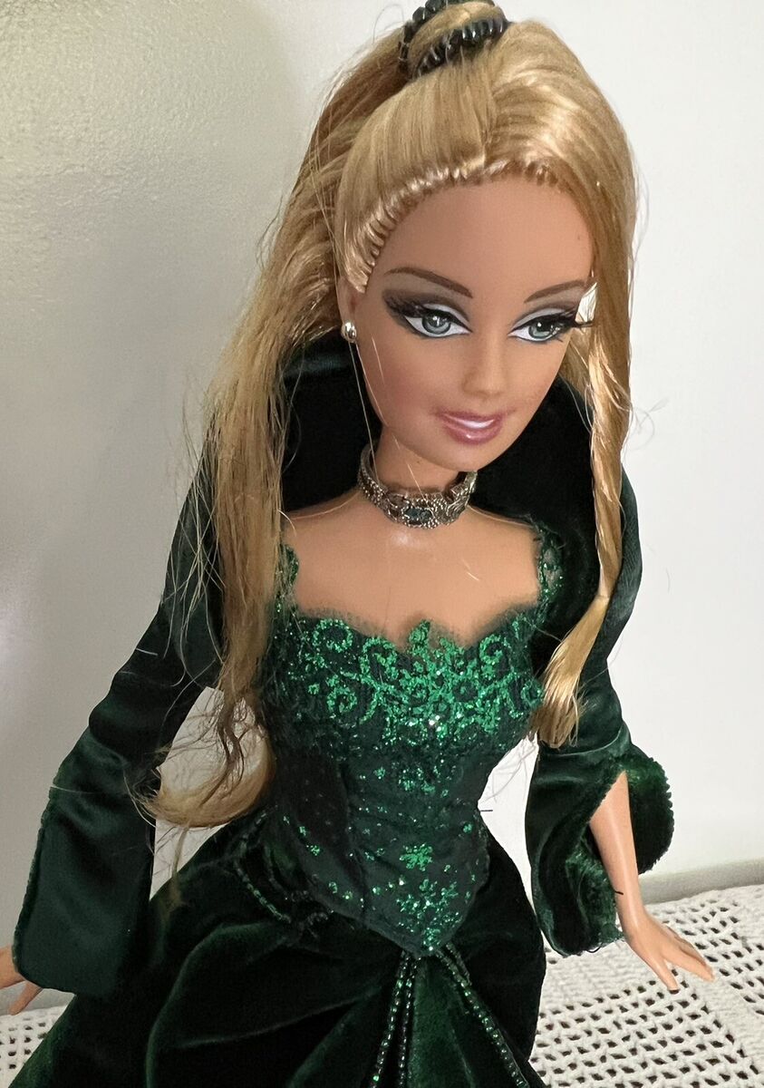 2004 Special Holiday Edition Collector Barbie Doll Complete 2004 Special Holiday Edition Collector Barbie Doll Complete