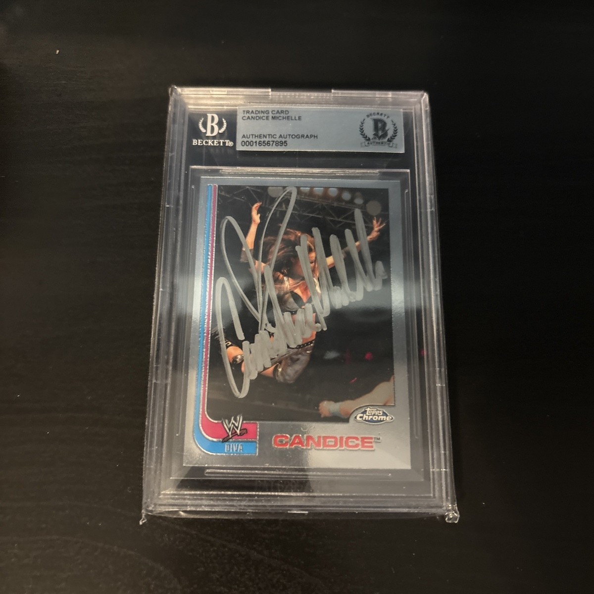 CANDICE MICHELLE WWE AUTHENTIC HAND SIGNED AUTOGRAPHED CARD