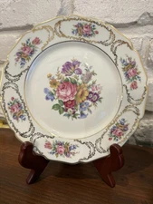 Rosenthal Continental Ivory Queen's Bouquet Round Luncheon Plates 8”