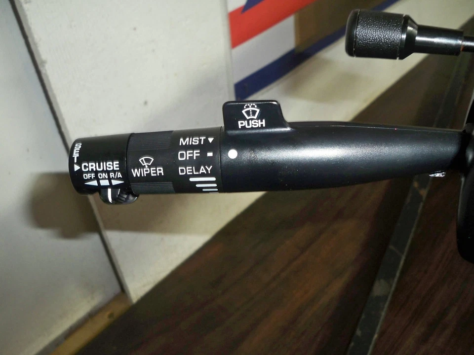 88 -94 Chevrolet C1500 c2500  c3500   MANUAL Tilt Steering Column. REBUILT - Image 4 of 4