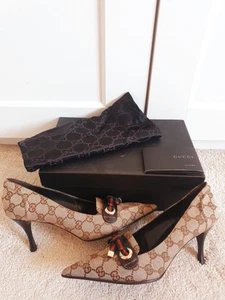 Chaussures de cour Gucci monogramme GG marron beige bout pointu neuves UK 5 EU 38