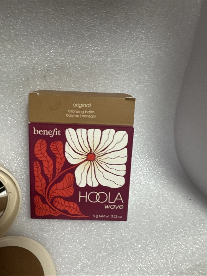 Benefit NEW Hoola Wave Bronzing Balm. Original - Image 3 of 4