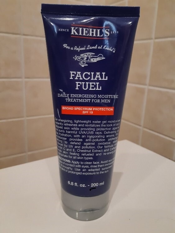 facial fuel daily energizing moisture treatment for men spf 19