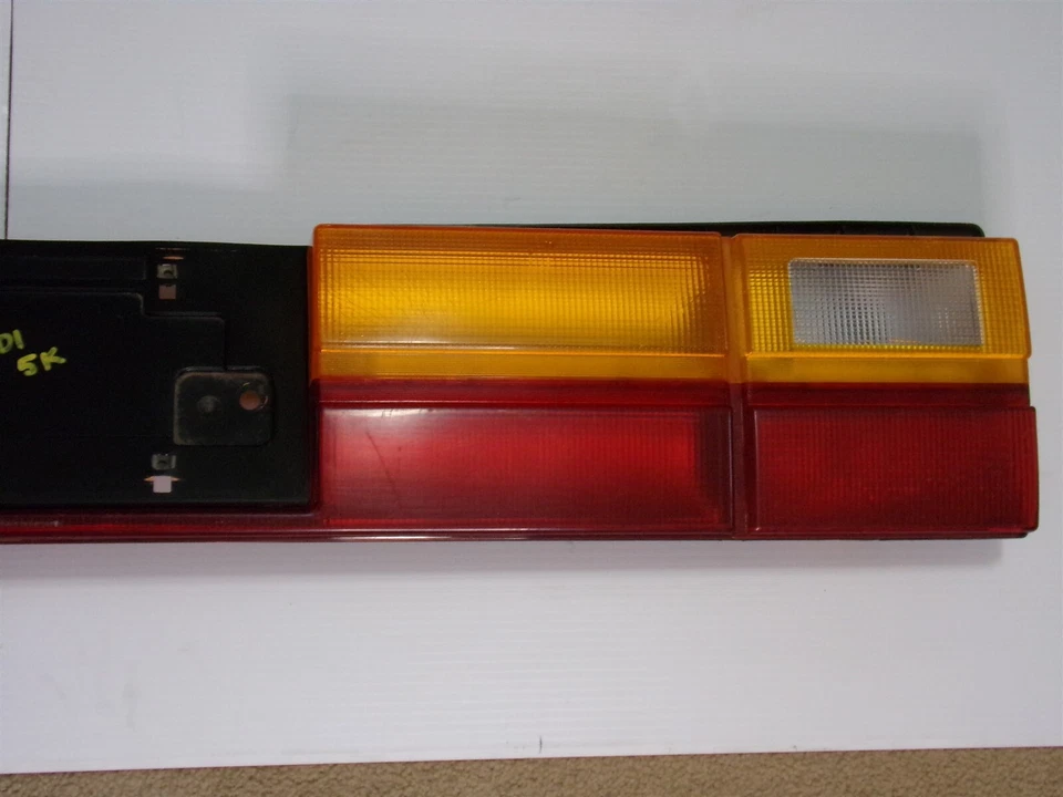 Painel de montagem de lanterna traseira Audi 5000 1985 fabricante de equipamento original 447 945 695 89 90 91 200 Quattro - Imagem 3 de 4