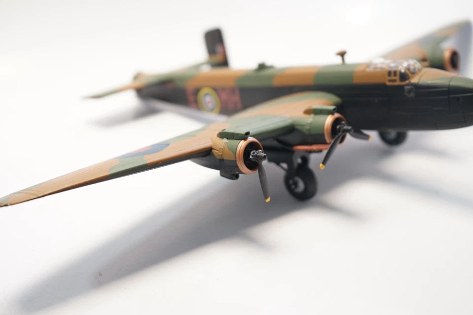 Corgi Rare AA37209 1:72 Handley Page Halifax B.III LV937/MH-E "Expensive Babe" - Image 4 of 4