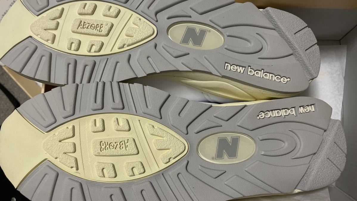 Men 8.5US New Balance M990 Tc2 White