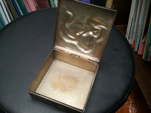 Japanese 19th Century Antimony Box - Dragon Symbols & More SIGNED - Picture 2 of 9