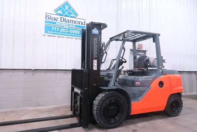 Toyota 8FG45U, 10,000# Pneumatic, Dual Fuel, Three Stage, Sideshift, Low Hours!