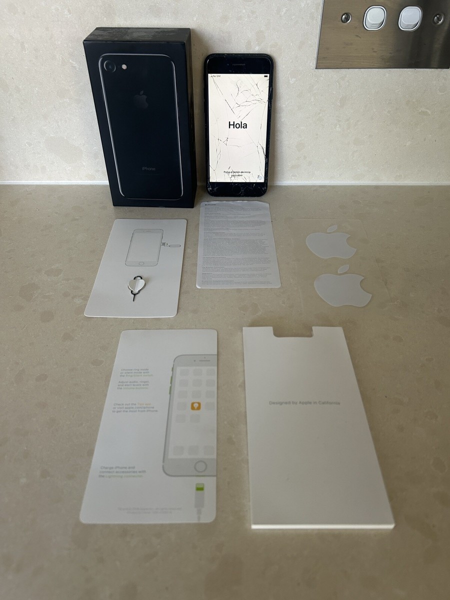 Apple iPhone 7 - 128GB - Jet Black (Unlocked) A1778 (GSM