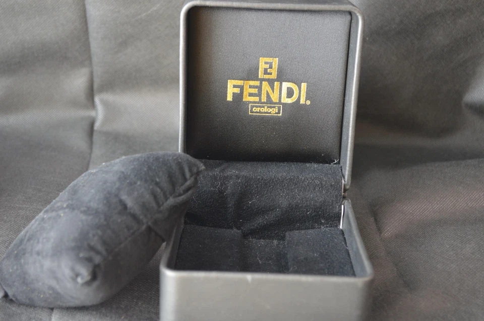 Caja Vacía, Caja Reloj FENDI Original con Accesorios y Juego Manual-g0223-4 Foto 4 de 4
