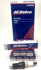NEW GENUINE GM ACDelco Spark Plugs R44LTSM Set Of 8