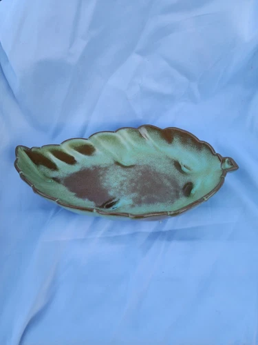 Frankoma Pottery #225 Plainsman Prairie Green 9" Leaf Bowl Dish Excellent