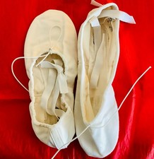 Capezio Adult White Split Sole Ballet Women 9M slippers UNWORN Fabric/Leather