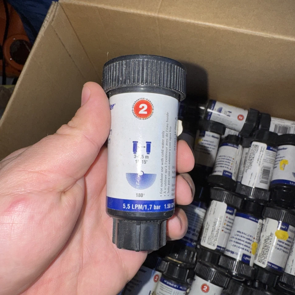 Boquilla de plástico para rociadores Orbit Watermaster 2" con resorte 180 (lote de 90) Foto 3 de 4