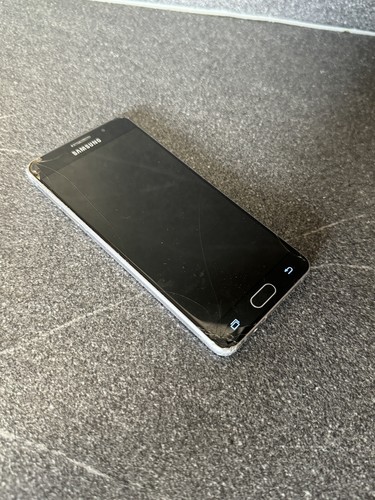 Samsung Galaxy A5 SM-A510F 16GB 2016 Schwarz Ersatzteilträger / defekt