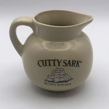 Cutty Sark Distillery Ad Vintage 16oz pitcher Scots Whisky Double Sided Emblem