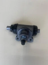 New Cushman  894930 Wheel Cylinder. Use with 2701253 shoes.