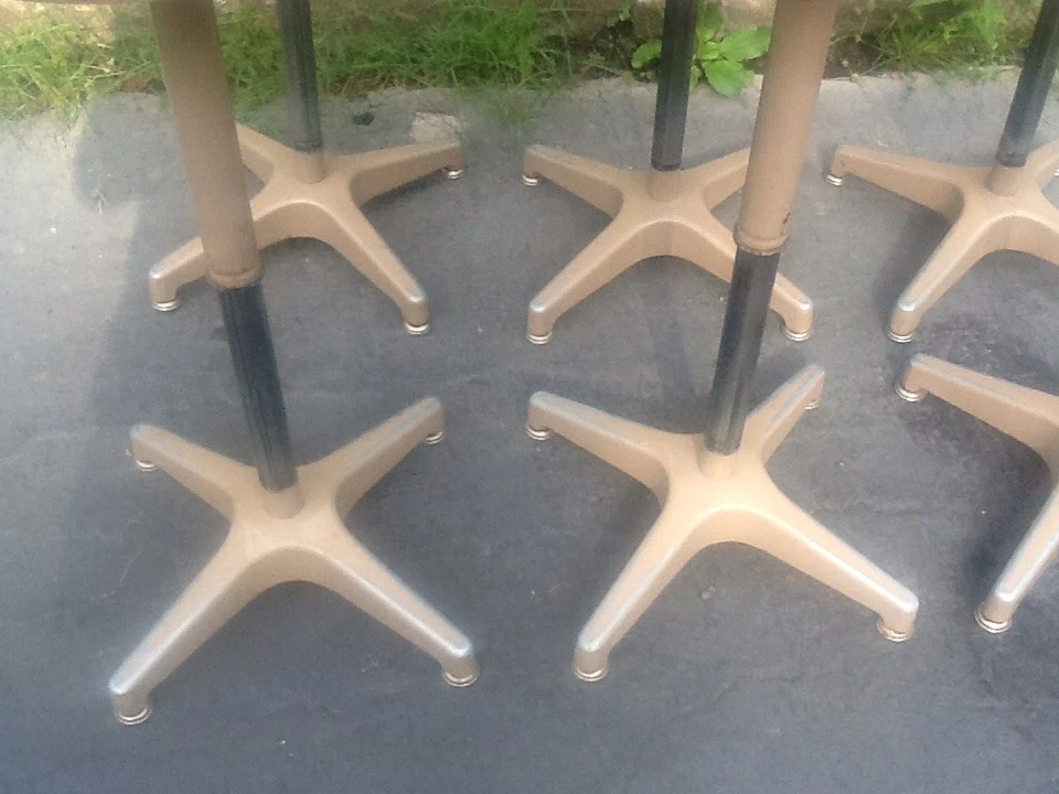 6 Vtg Adjusto Equiptment Co Adjustable - 18" To 27 1/2" - 13" Seats. - Image 4 of 4