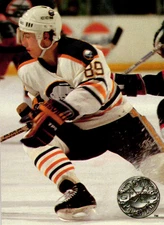 Alexander Mogilny Buffalo Sabres 1991 Pro Set Platinum Performer NHL Card 14