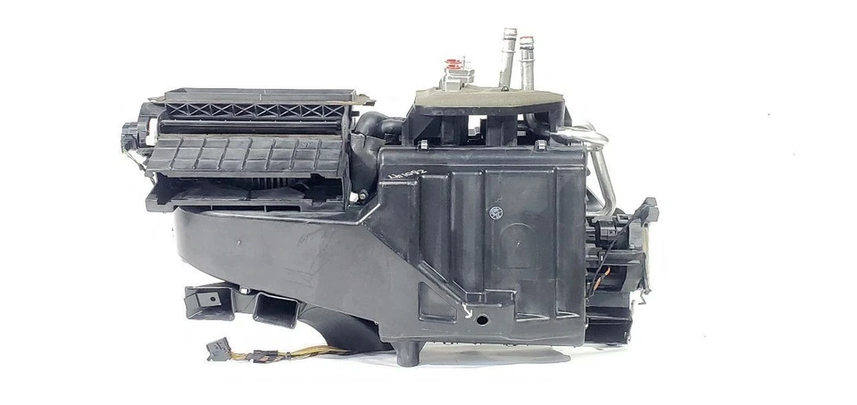 2003 2004 2005 2006 2007 2008 BMW Z4 OEM AC Evaporator With Blower Motor  - Image 2 of 4