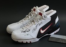 SIGNED 2003-04 NIKE AZG 1 LEBRON ROOKIE SHOES KING JAMES AUTO UDA LAKERS RC TB