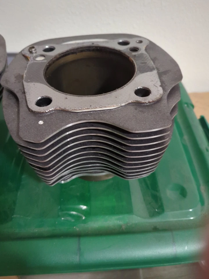 Harley Davidson CVO M8 117 cilindros y pistones  Foto 2 de 4