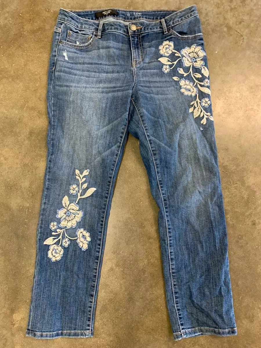 Embroidered capri jeans top